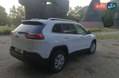Позашляховик / Кросовер Jeep Cherokee 2015 в 