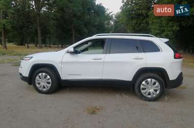 Позашляховик / Кросовер Jeep Cherokee 2015 в 