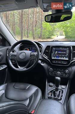Внедорожник / Кроссовер Jeep Cherokee 2018 в 