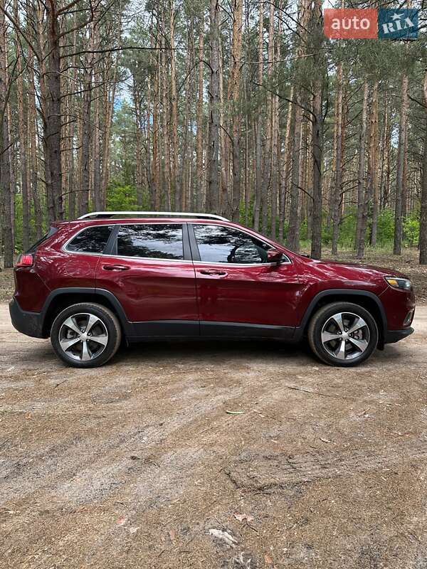 Внедорожник / Кроссовер Jeep Cherokee 2018 в Белогородке