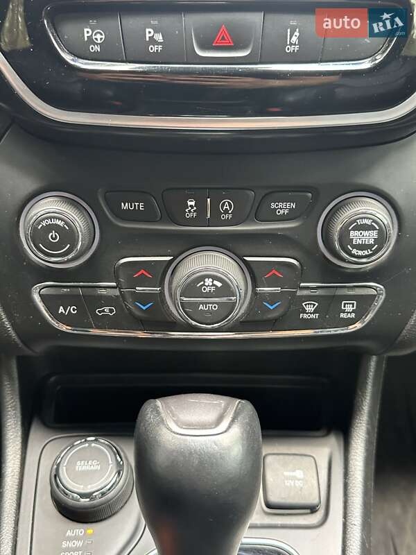 Внедорожник / Кроссовер Jeep Cherokee 2018 в Белогородке