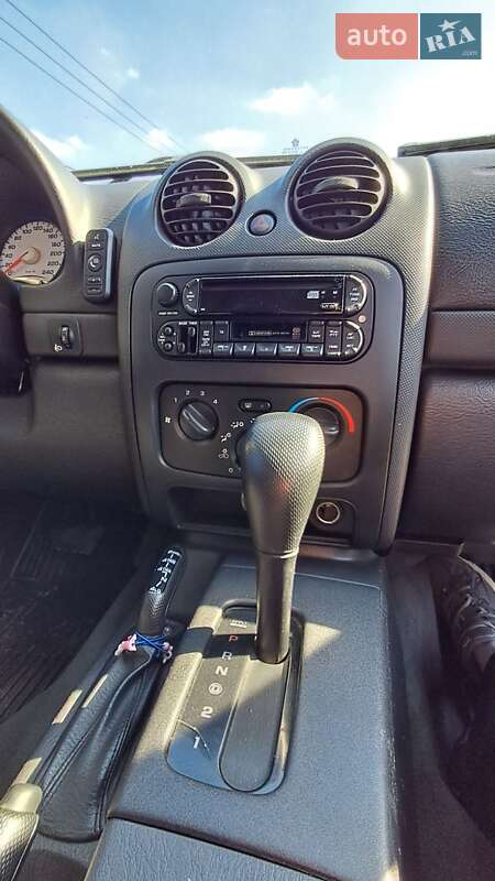 Внедорожник / Кроссовер Jeep Cherokee 2003 в Киеве