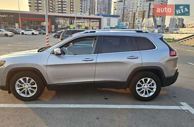 Внедорожник / Кроссовер Jeep Cherokee 2018 в 