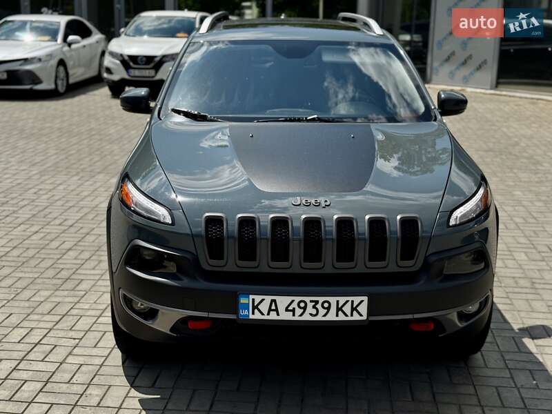 Внедорожник / Кроссовер Jeep Cherokee 2016 в Днепре