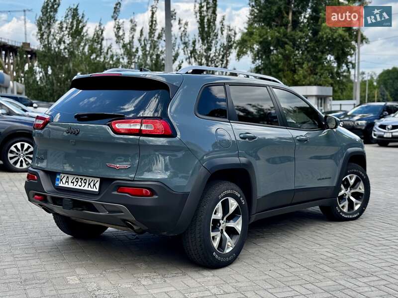 Внедорожник / Кроссовер Jeep Cherokee 2016 в Днепре