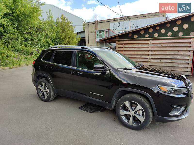 Внедорожник / Кроссовер Jeep Cherokee 2019 в Ровно