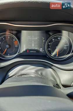 Внедорожник / Кроссовер Jeep Cherokee 2018 в 