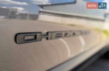 Внедорожник / Кроссовер Jeep Cherokee 2019 в 