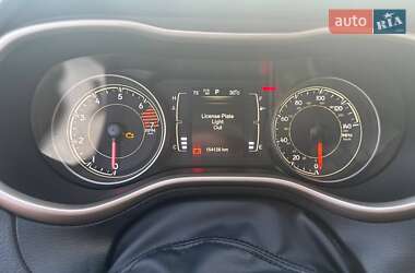 Внедорожник / Кроссовер Jeep Cherokee 2015 в 
