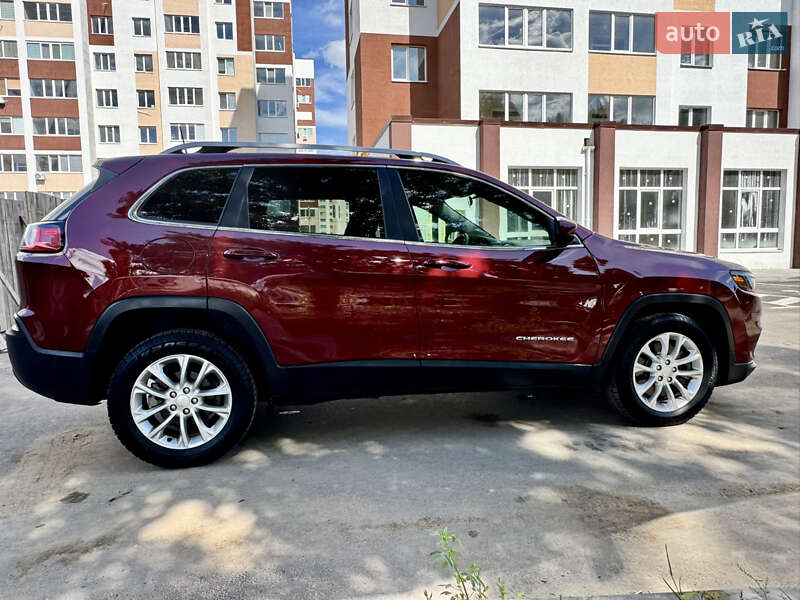 Внедорожник / Кроссовер Jeep Cherokee 2019 в Киеве