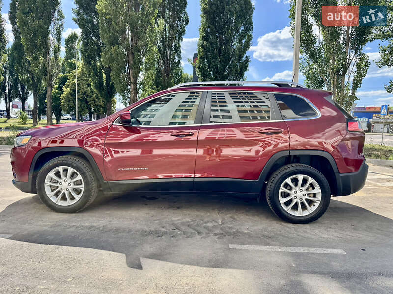 Внедорожник / Кроссовер Jeep Cherokee 2019 в Киеве