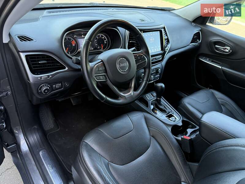 Внедорожник / Кроссовер Jeep Cherokee 2019 в Одессе