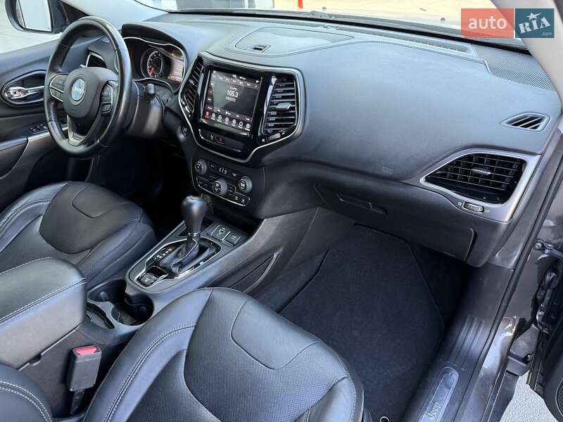 Внедорожник / Кроссовер Jeep Cherokee 2019 в Одессе