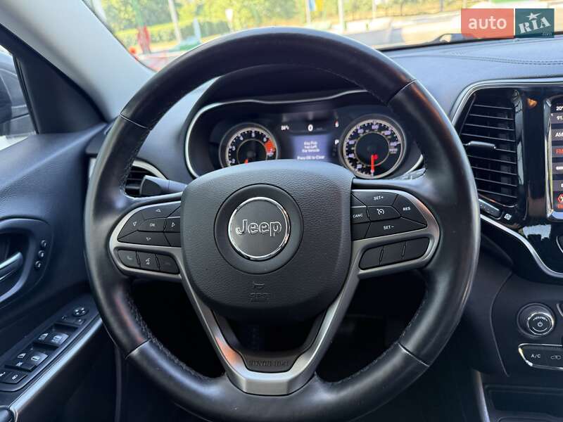 Внедорожник / Кроссовер Jeep Cherokee 2019 в Одессе