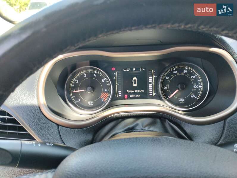 Внедорожник / Кроссовер Jeep Cherokee 2013 в Харькове