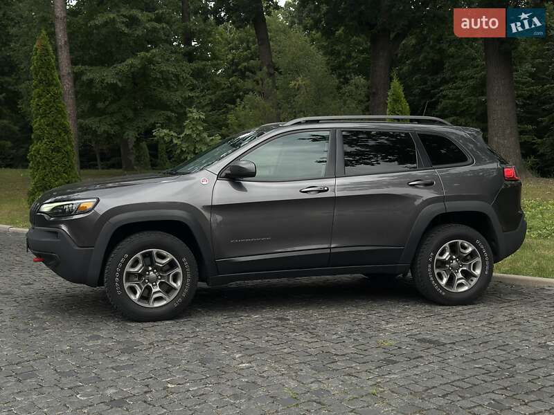 Внедорожник / Кроссовер Jeep Cherokee 2018 в Киеве