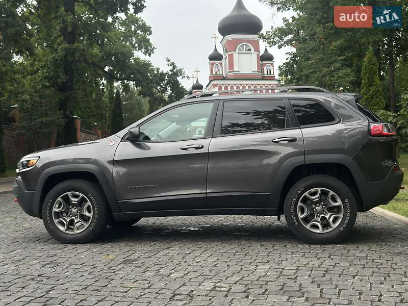 Внедорожник / Кроссовер Jeep Cherokee 2018 в Киеве
