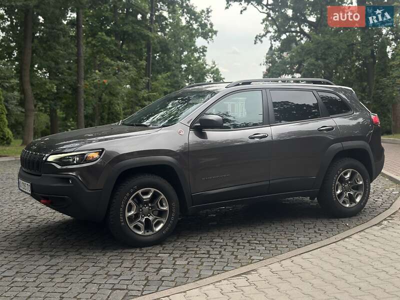 Внедорожник / Кроссовер Jeep Cherokee 2018 в Киеве