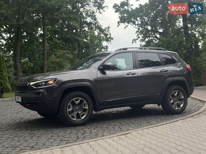 Внедорожник / Кроссовер Jeep Cherokee 2018 в Киеве