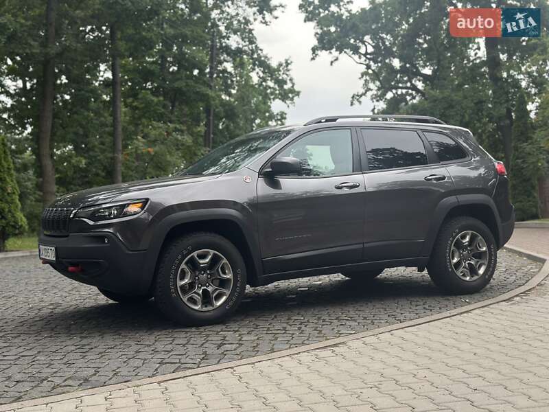 Внедорожник / Кроссовер Jeep Cherokee 2018 в Киеве