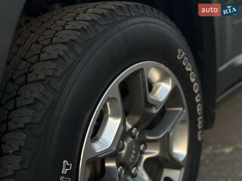 Внедорожник / Кроссовер Jeep Cherokee 2018 в Киеве