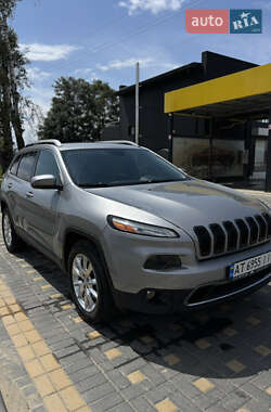 Внедорожник / Кроссовер Jeep Cherokee 2016 в 