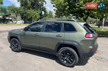 Внедорожник / Кроссовер Jeep Cherokee 2020 в 