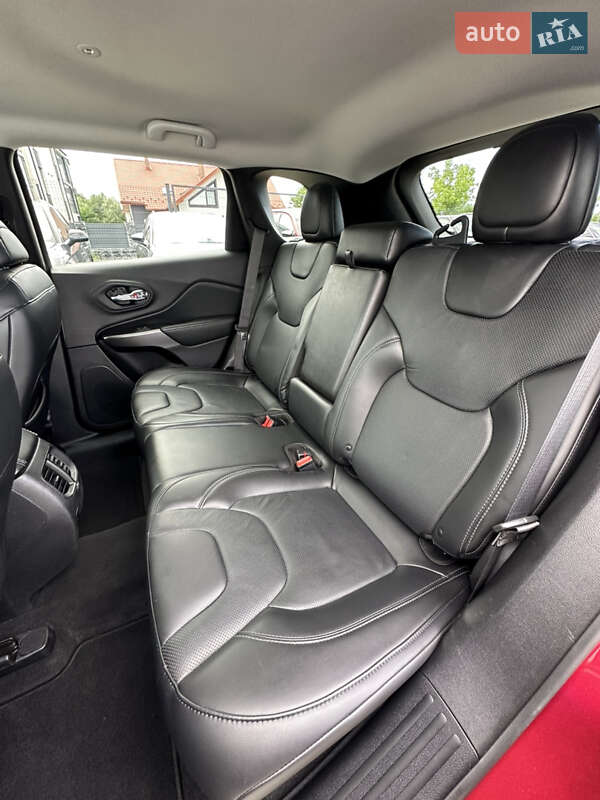 Внедорожник / Кроссовер Jeep Cherokee 2019 в Ивано-Франковске