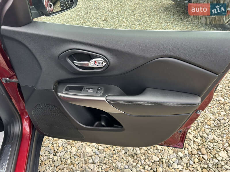 Внедорожник / Кроссовер Jeep Cherokee 2019 в Ивано-Франковске