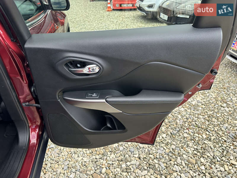 Внедорожник / Кроссовер Jeep Cherokee 2019 в Ивано-Франковске