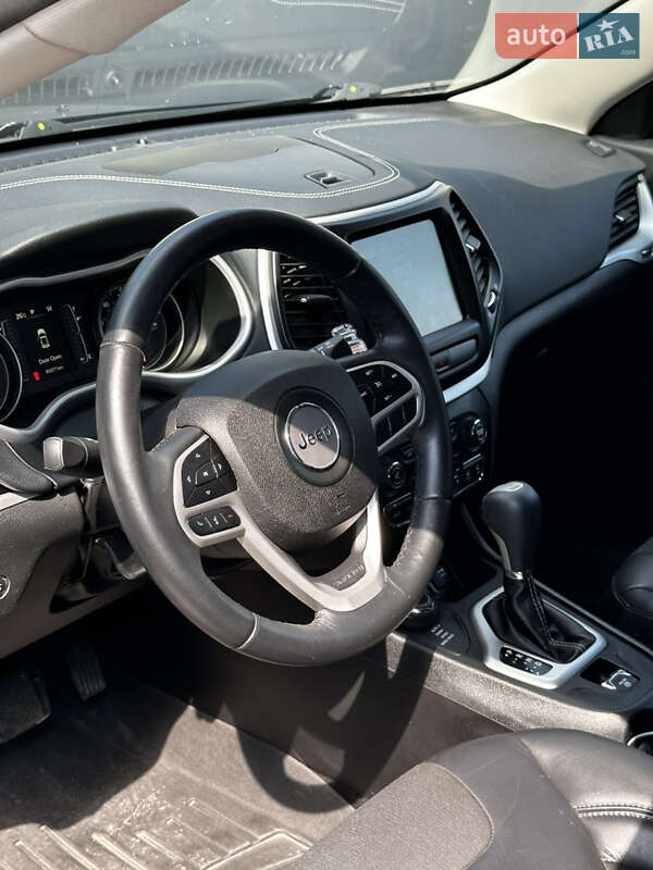 Внедорожник / Кроссовер Jeep Cherokee 2017 в Львове