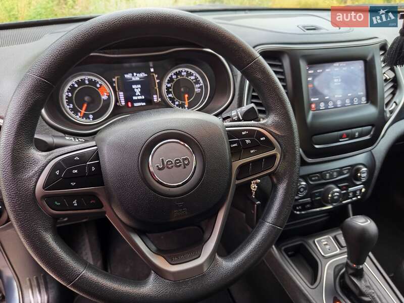 Внедорожник / Кроссовер Jeep Cherokee 2020 в Житомире