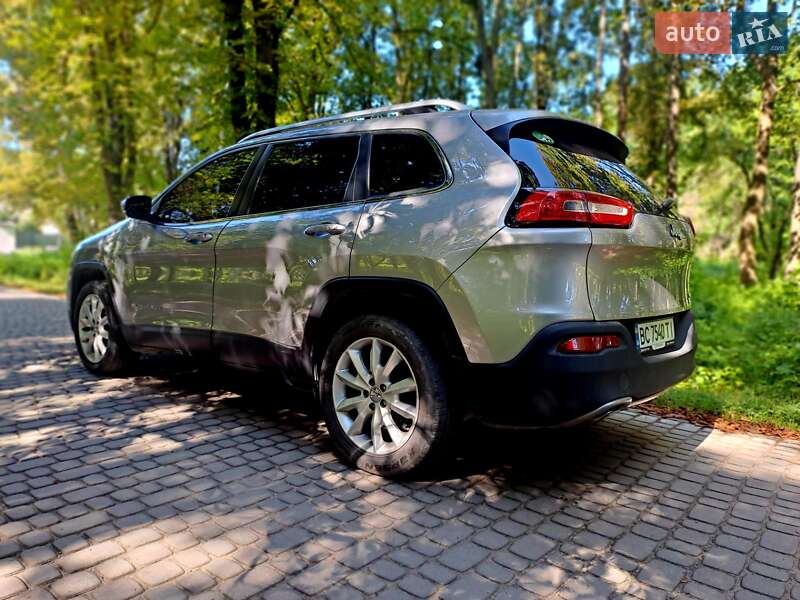 Позашляховик / Кросовер Jeep Cherokee 2016 в Жовкві фото 47 Позашляховик / Кросовер Jeep Cherokee 2016 в Жовкві