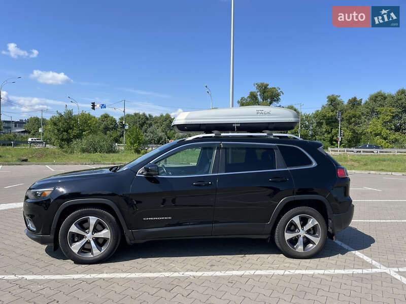 Внедорожник / Кроссовер Jeep Cherokee 2018 в Киеве