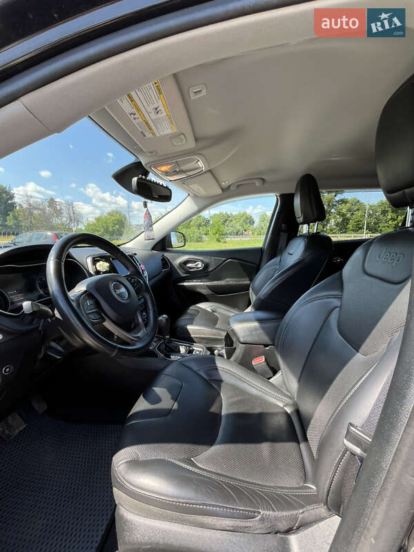 Внедорожник / Кроссовер Jeep Cherokee 2018 в Киеве