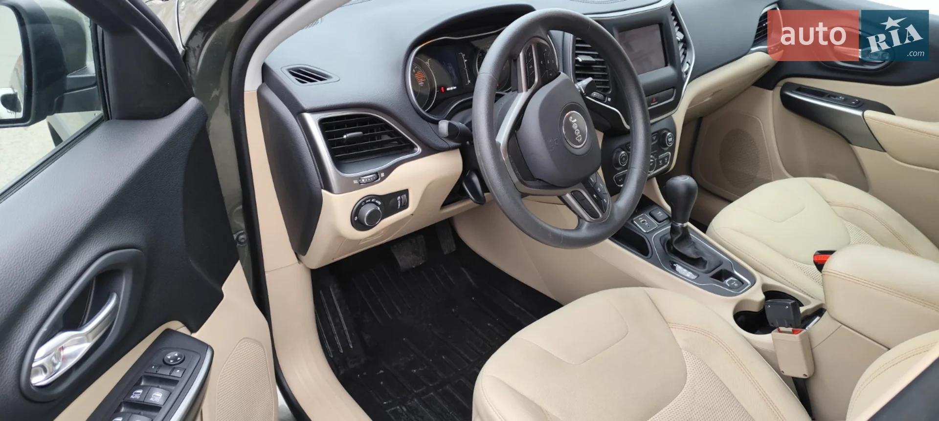 2019 Jeep Cherokee - мініатюра 4