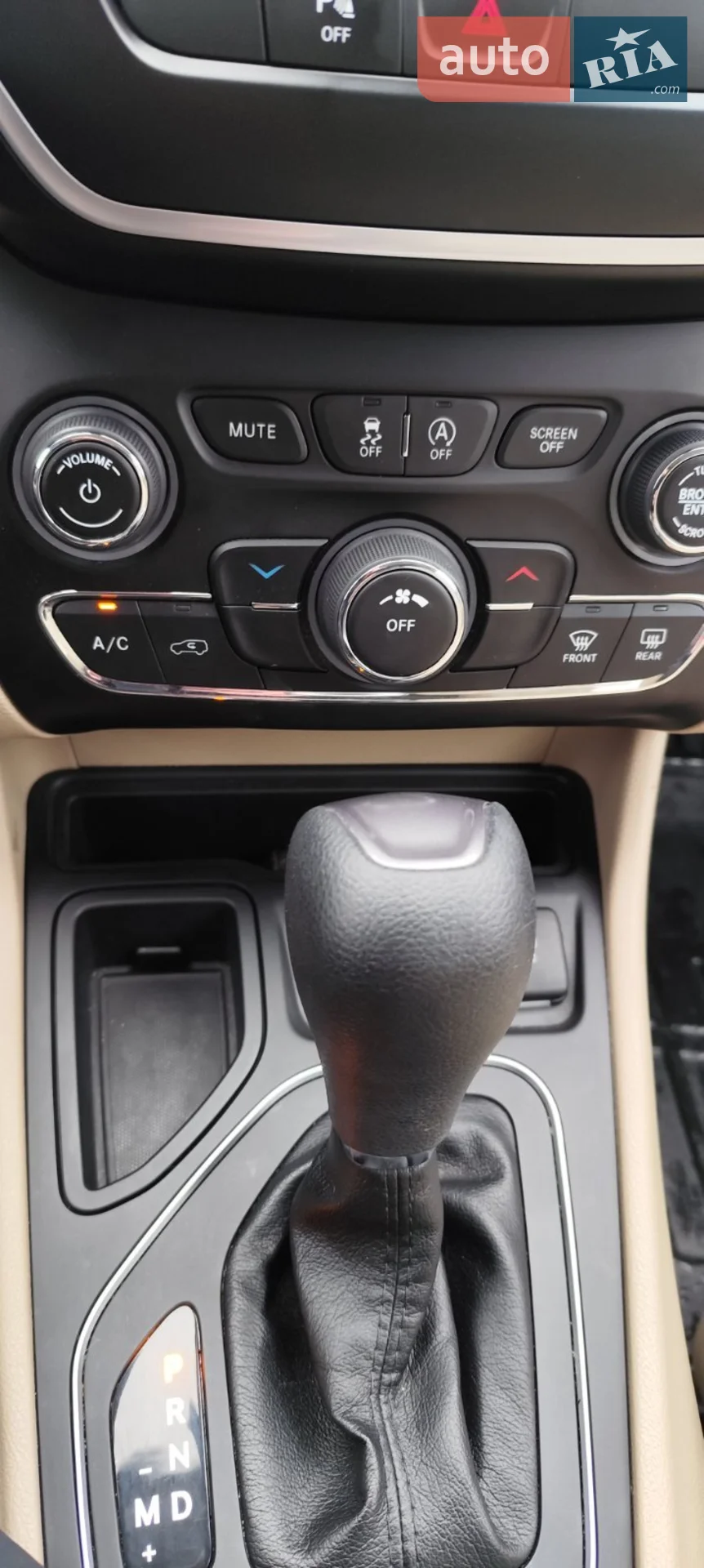 2019 Jeep Cherokee - мініатюра 7