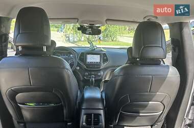 Внедорожник / Кроссовер Jeep Cherokee 2021 в 