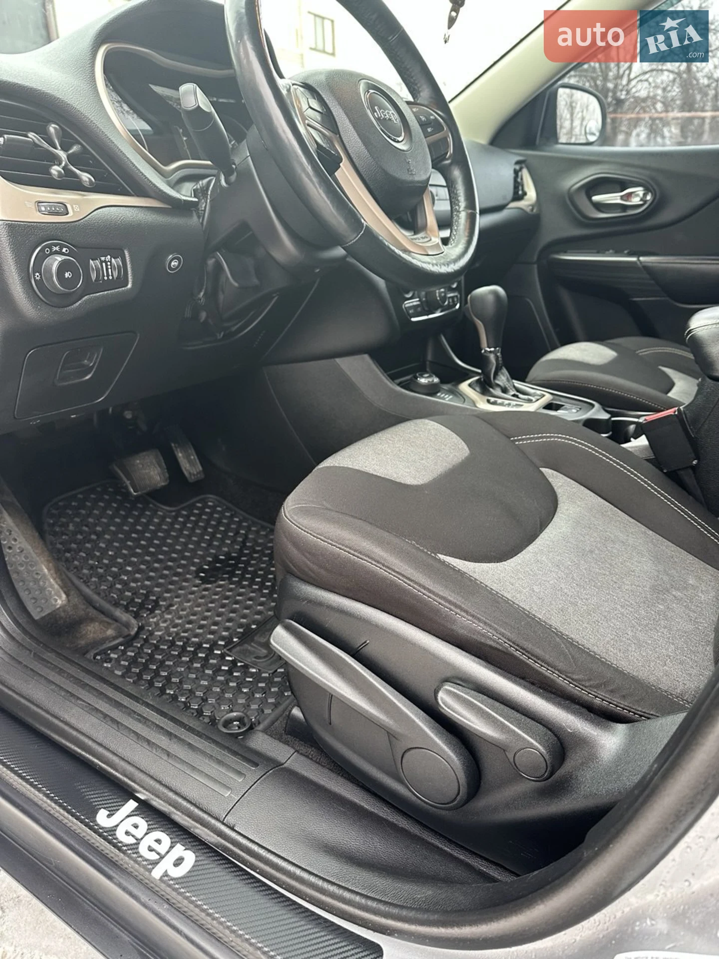 2014 Jeep Cherokee - мініатюра 12