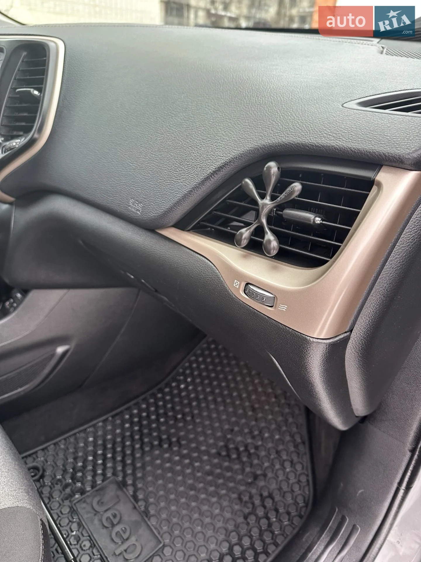 2014 Jeep Cherokee - мініатюра 20