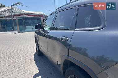 Внедорожник / Кроссовер Jeep Cherokee 2016 в 