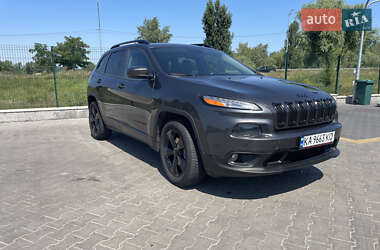 Внедорожник / Кроссовер Jeep Cherokee 2016 в 