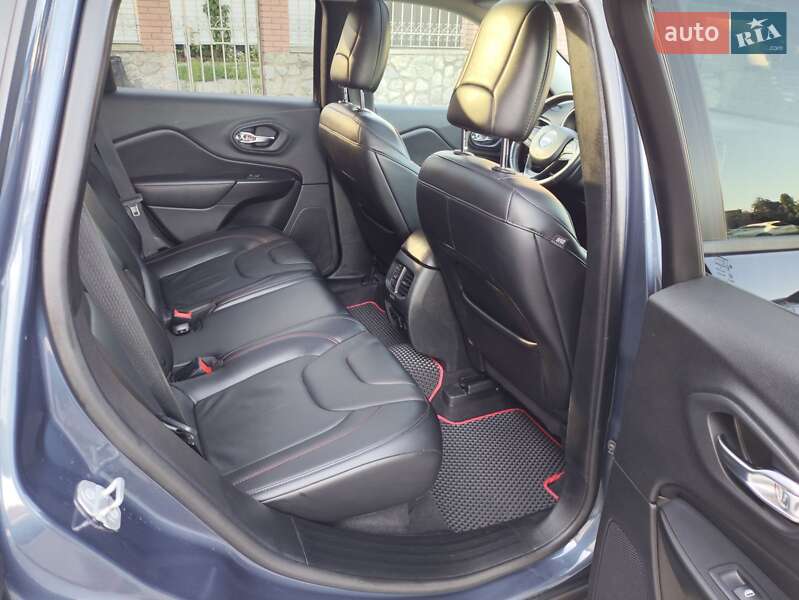 Позашляховик / Кросовер Jeep Cherokee 2019 в Кременчуці