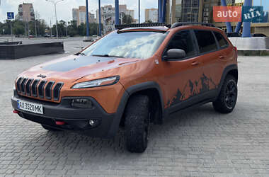 Внедорожник / Кроссовер Jeep Cherokee 2014 в 