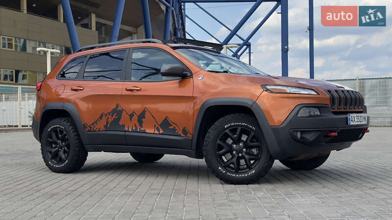 Позашляховик / Кросовер Jeep Cherokee 2014 в Харкові