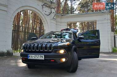 Внедорожник / Кроссовер Jeep Cherokee 2016 в Киеве