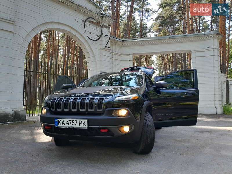 Позашляховик / Кросовер Jeep Cherokee 2016 в Києві