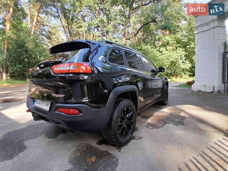 Позашляховик / Кросовер Jeep Cherokee 2016 в Києві
