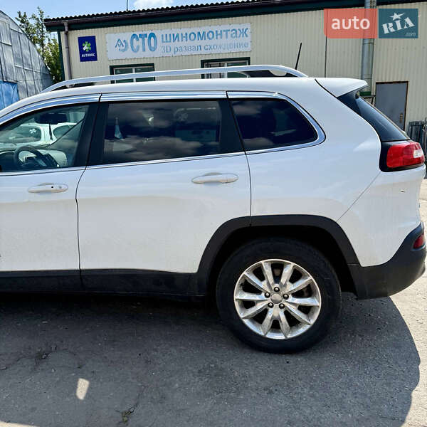 Позашляховик / Кросовер Jeep Cherokee 2015 в Сумах