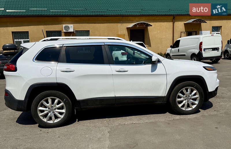 Позашляховик / Кросовер Jeep Cherokee 2015 в Сумах